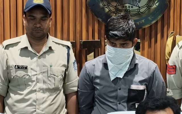 बैतूल जिला अस्पताल में फर्जी डॉक्टर बनकर ठगी, डिलीवरी के नाम पर हजारों रुपये वसूले; आरोपी गिरफ्तार
