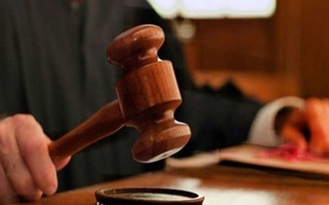 MP High Court: लिपिकों के ADPO बनने का रास्ता बंद, हाईकोर्ट ने 10% पदोन्नति कोटा किया असंवैधानिक घोषित